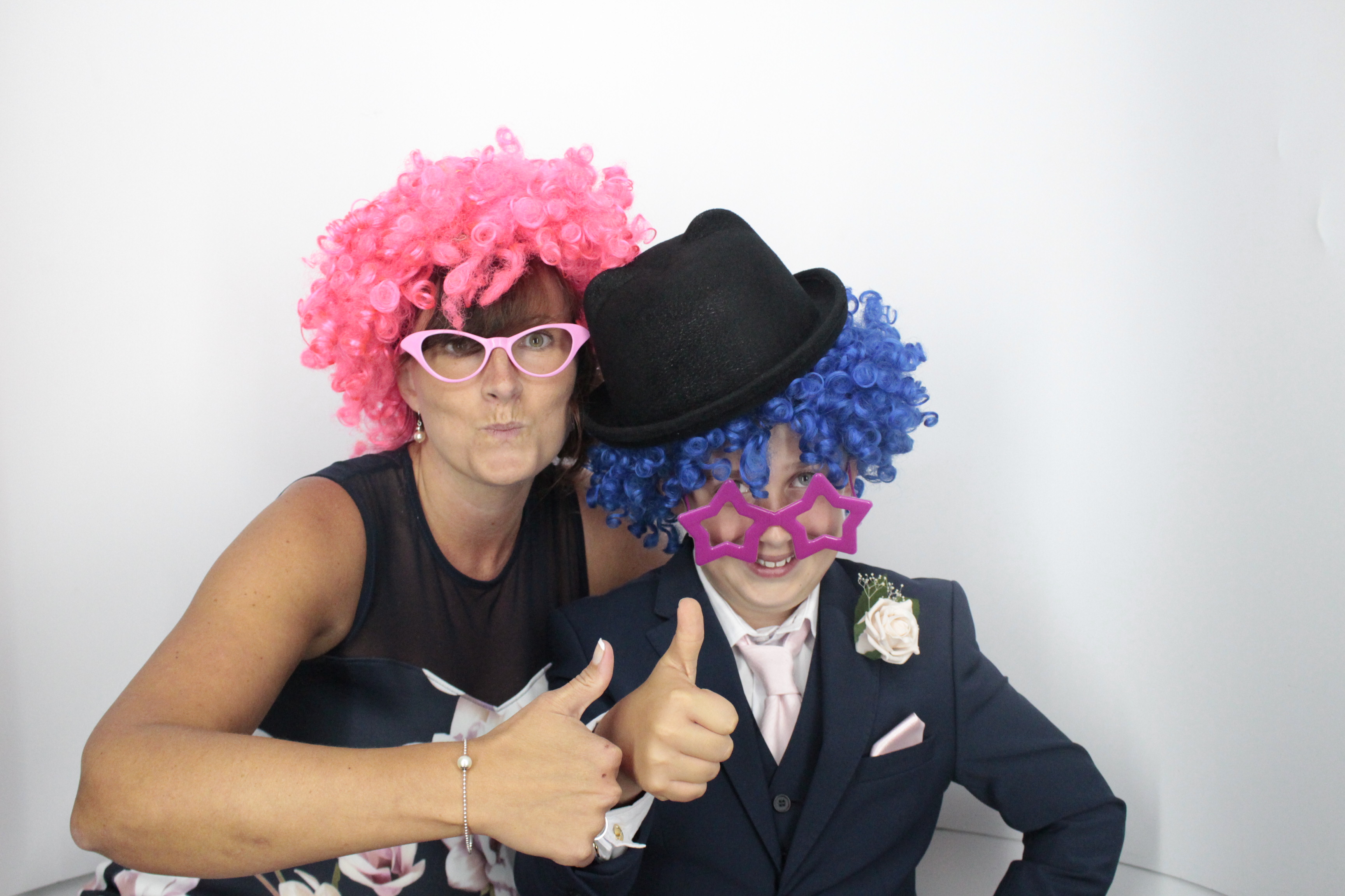 Kim & Andy's Wedding | View more photos from the event at gallery.myphotoboothexperience.co.uk/u/MyPhotoBoothExperienceLtd/Kim-Andys-Wedding